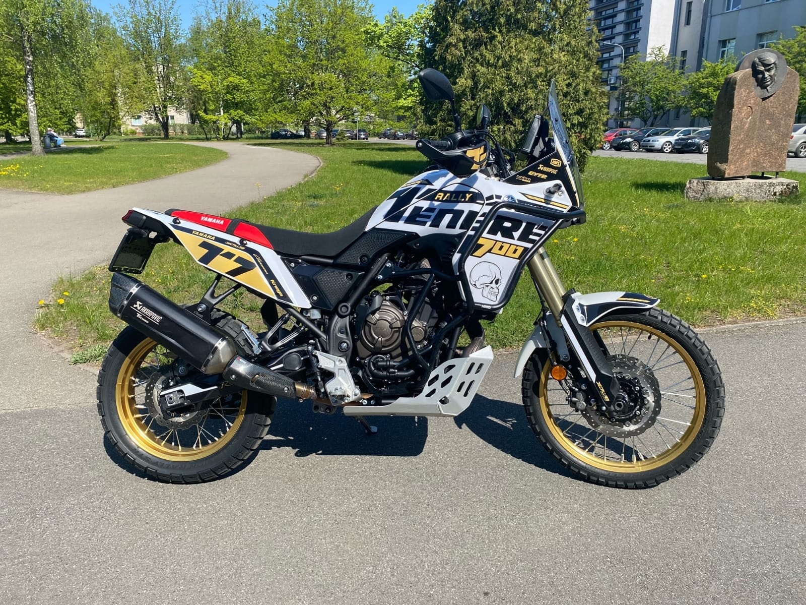 How To Properly Maintain Your Dirt Bike In Any Weather - Decallab